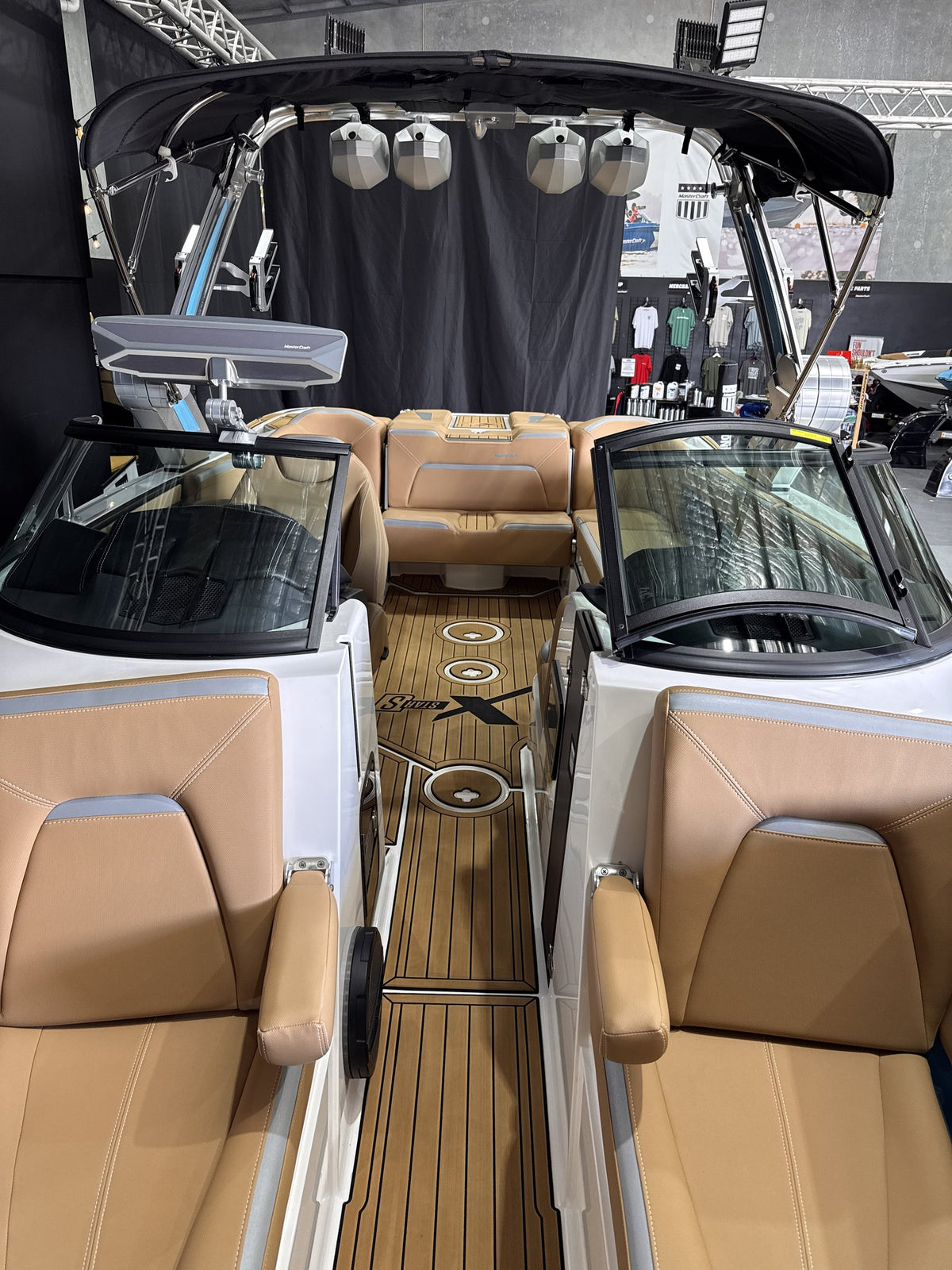 2023 MasterCraft X Star S pre-owned, bow walkthrough looking aft