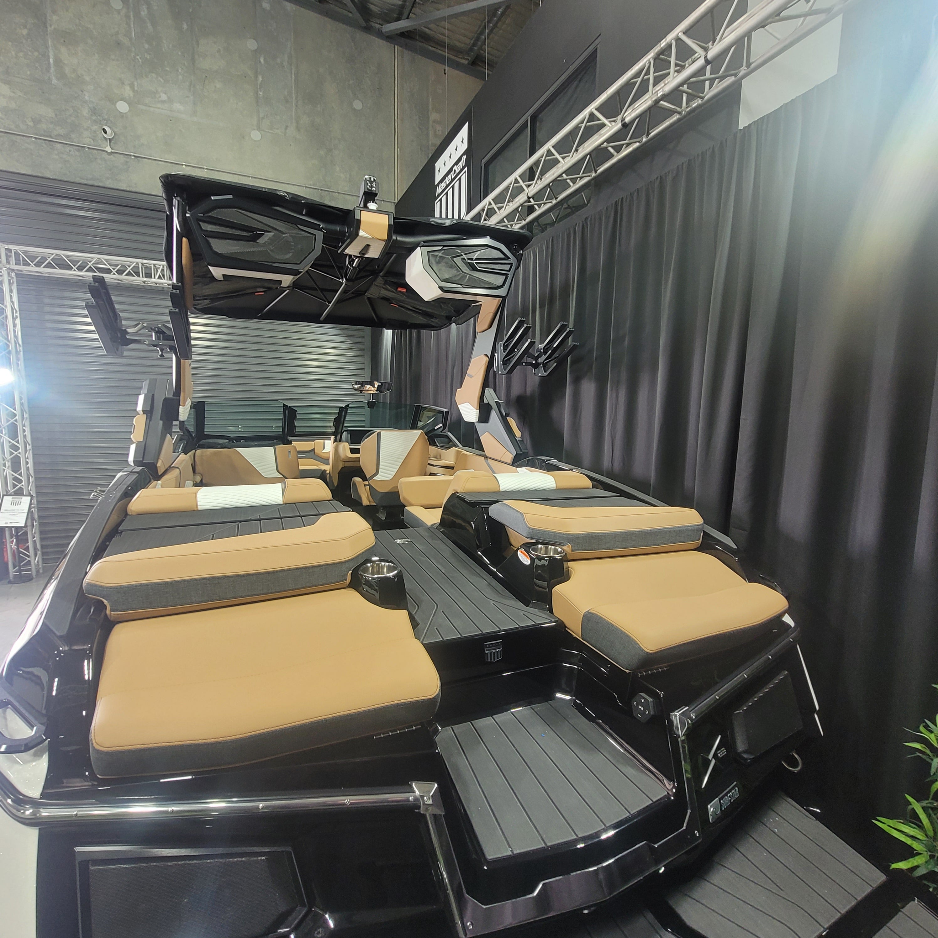 2027 MasterCraft X23