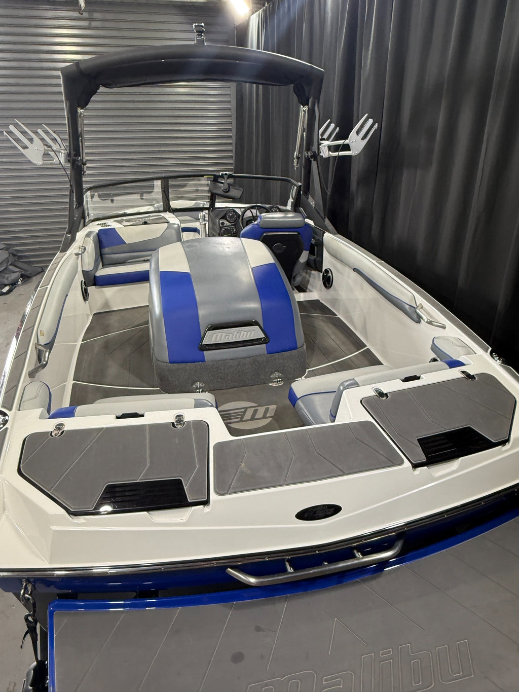 2021 Malibu TXI — stern and interior