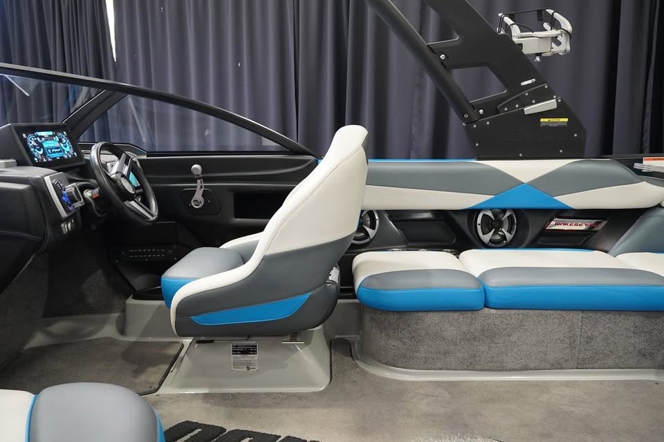 2017 Malibu 23LSV | Premium Pre-Owned