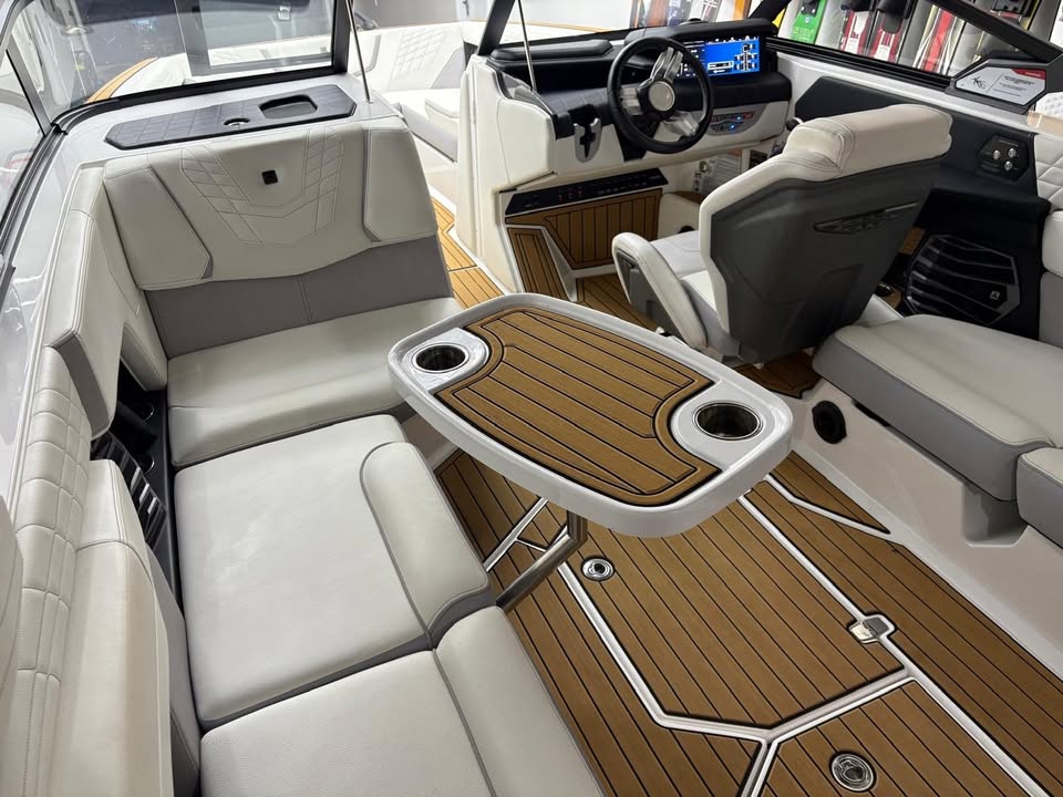 2023 Nautiqe G25 | Premium Pre-Owned
