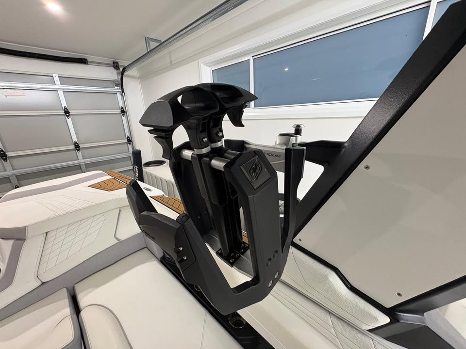 2023 Nautiqe G25 | Premium Pre-Owned