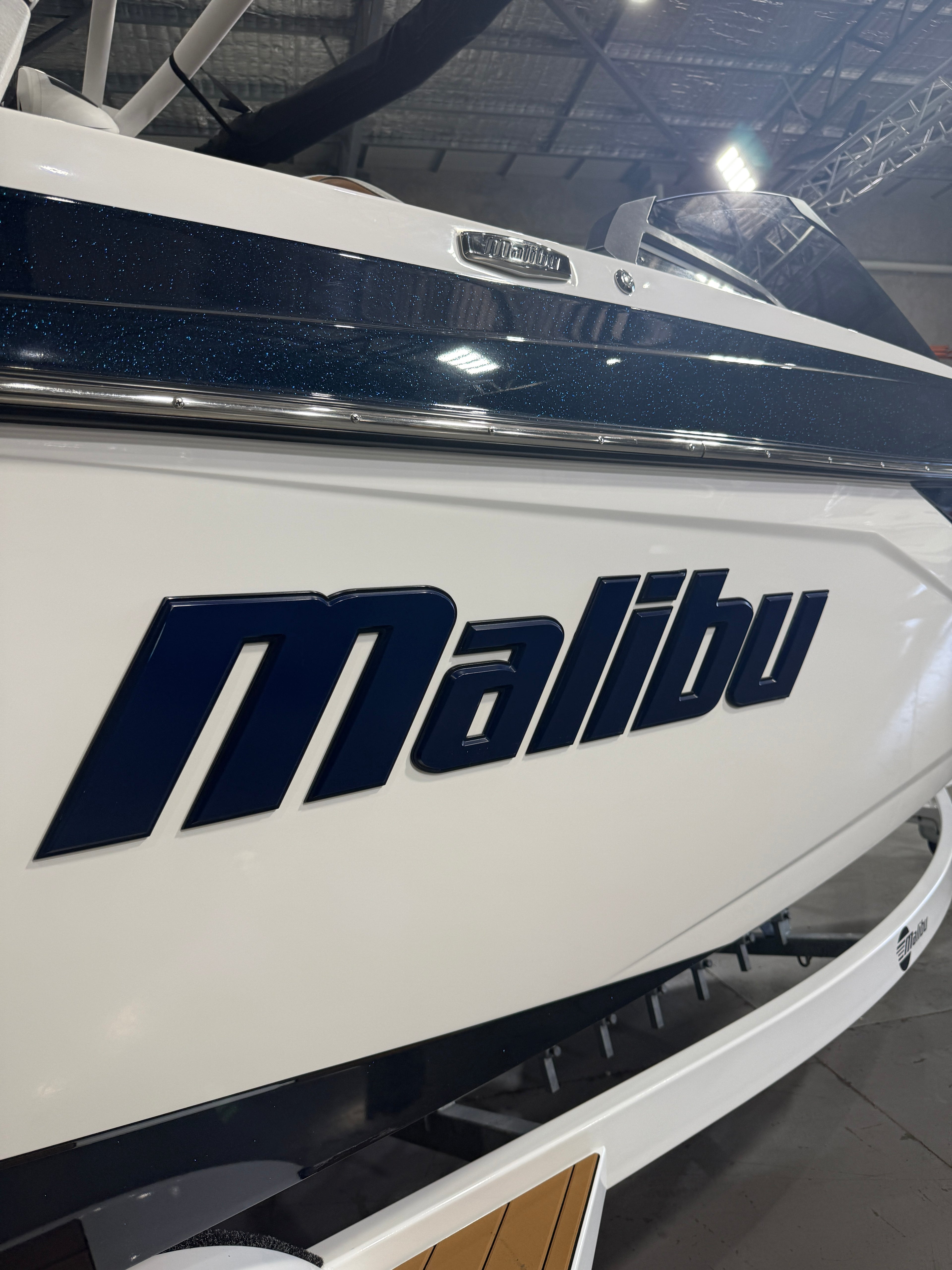2024 Malibu Wakesetter 23 LSV | Premium Pre-Owned