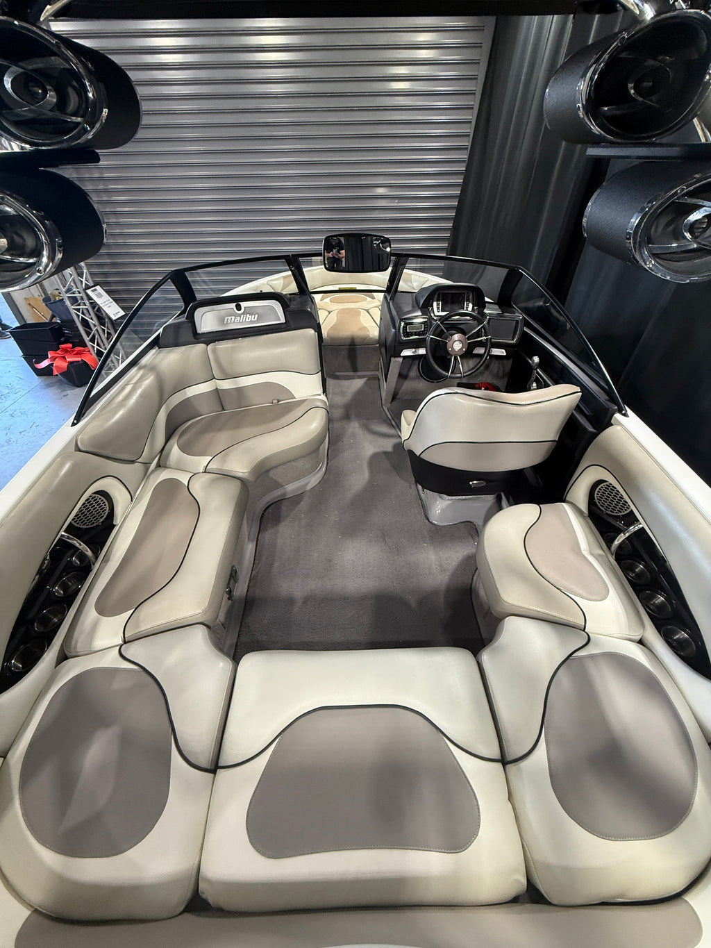 2014 Malibu WakeSetter 20VTX | Premium Pre-Owned