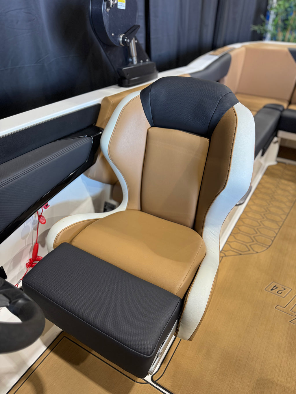 2021 MASTERCRAFT NXT24  | Premium Pre-Owned