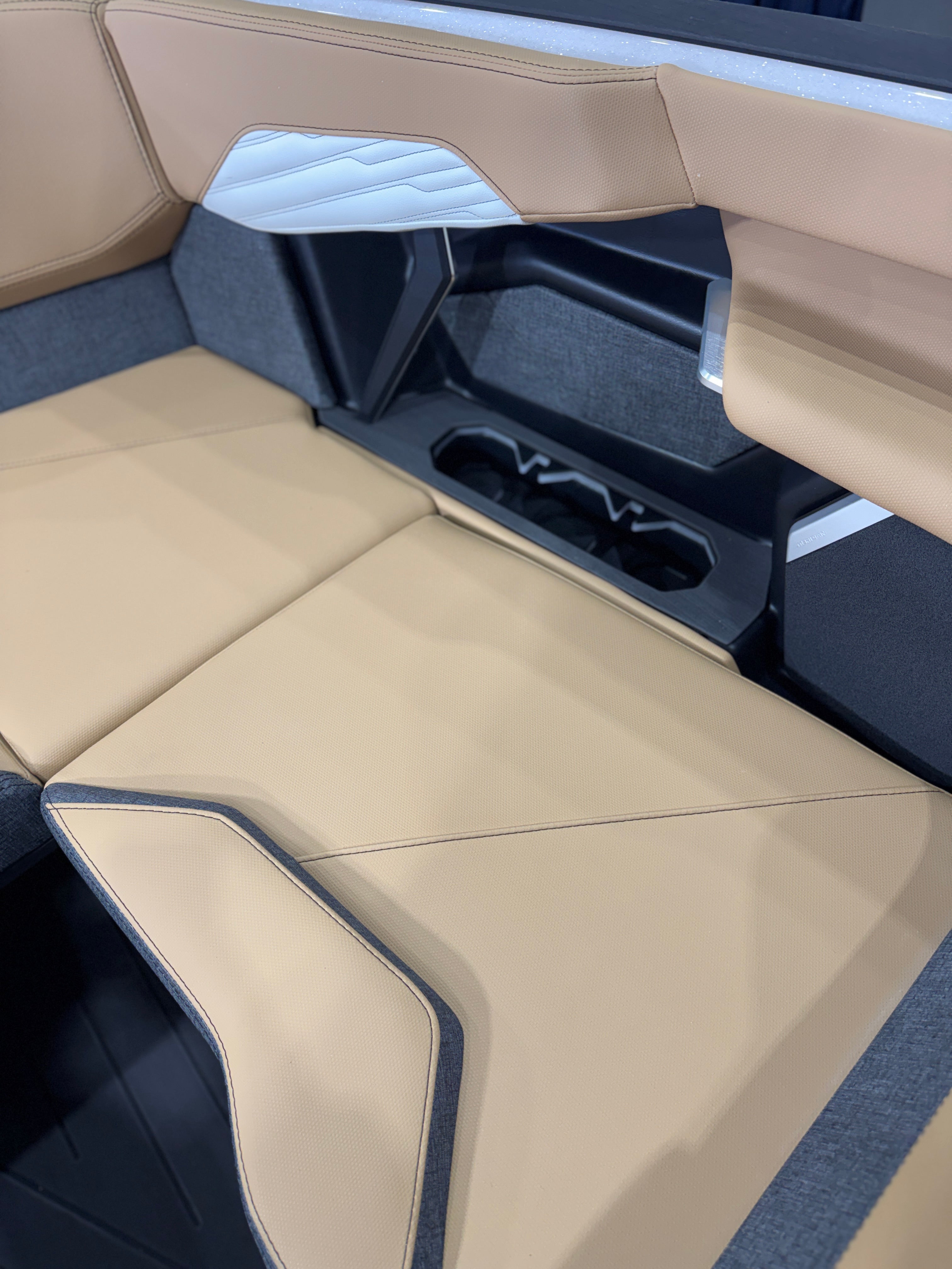 2027 MasterCraft X23